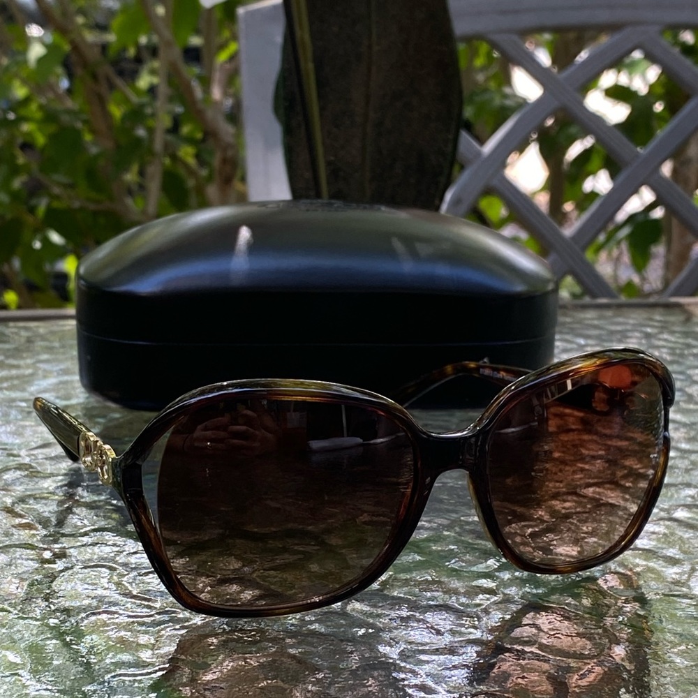 Coach Tortoise & Gold Logo Sunglasses - Picture 16 of 16